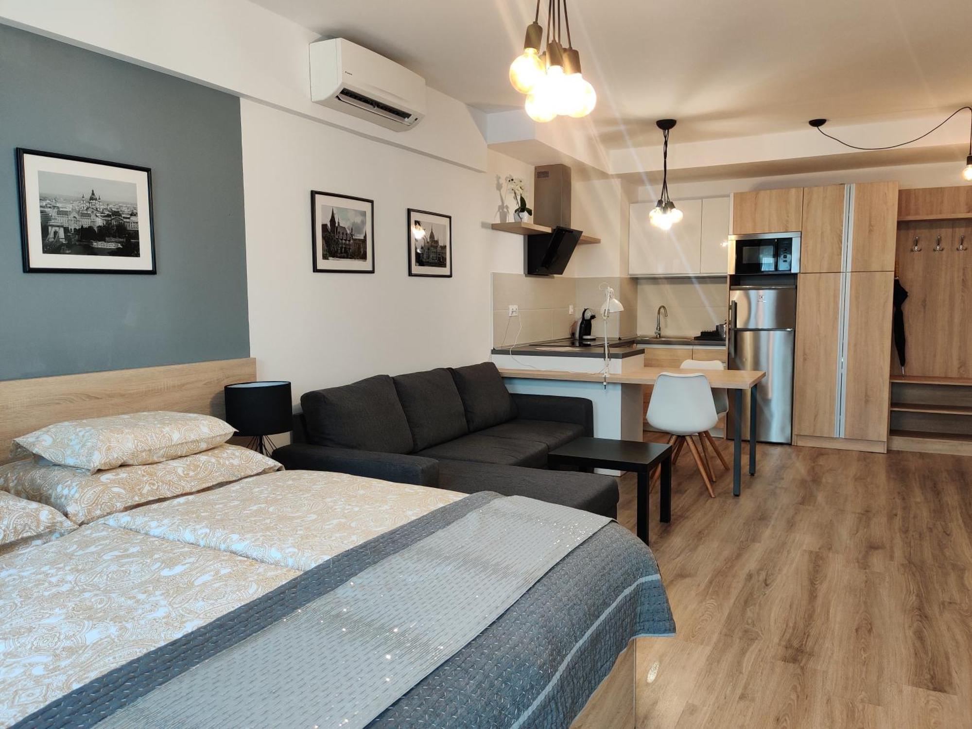 Corvin Black Bird Apartments — Photos 1
